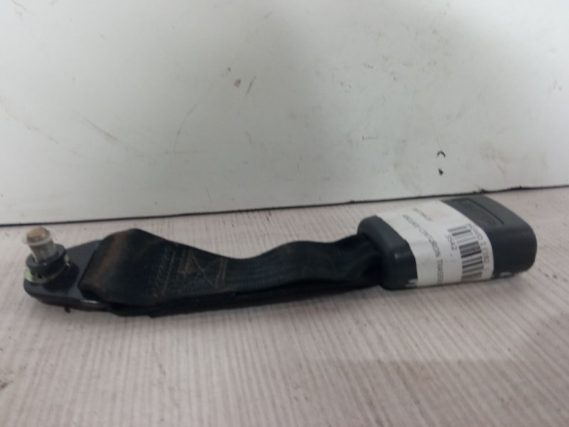 Recambio de anclaje cinturon trasero derecho para fiat bravo i (182_) 1.4 (182.ag) referencia OEM IAM   