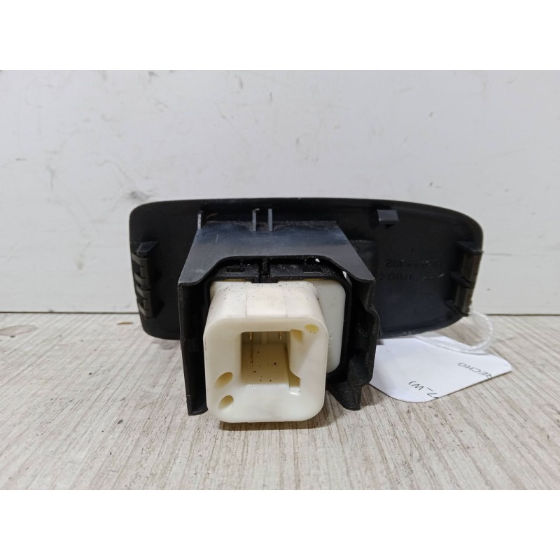 Recambio de mando elevalunas trasero derecho para mitsubishi montero iii canvas top (v6_w, v7_w) 3.2 di-d (v68w, v78w) referenci