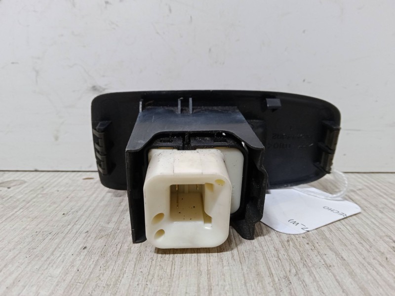 Recambio de mando elevalunas trasero derecho para mitsubishi montero iii canvas top (v6_w, v7_w) 3.2 di-d (v68w, v78w) referenci