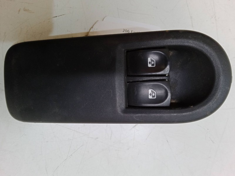 Recambio de mando elevalunas delantero izquierdo para peugeot 206 hatchback (2a/c) 1.4 i referencia OEM IAM   