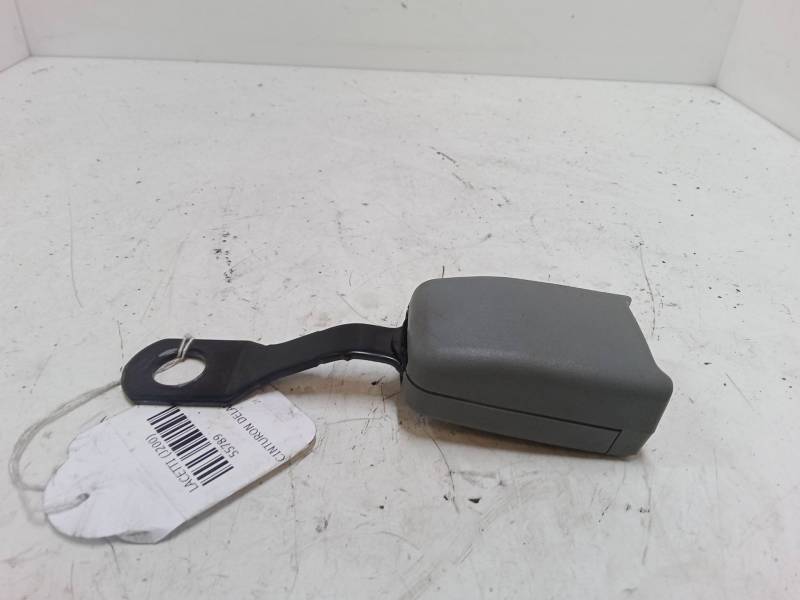 ANCLAJE CINTURON DELANTERO DERECHO 