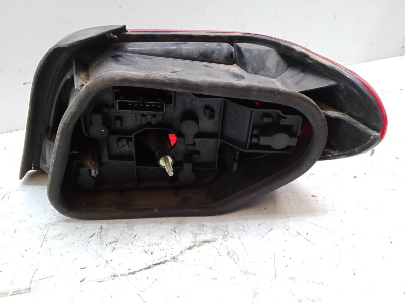 Recambio de piloto trasero izquierdo para citroën xsara (n1) 2.0 hdi 90 referencia OEM IAM    Recambio de piloto trasero izquierdo para citroën xsara (n1) 2.0 hdi 90 referencia OEM IAM