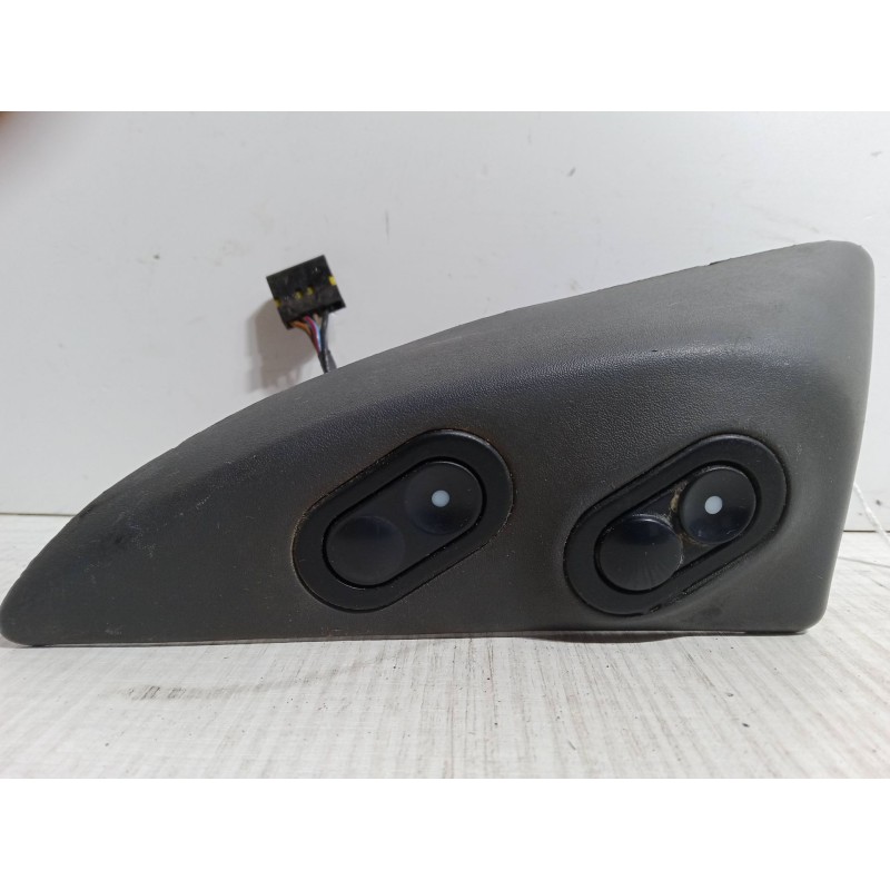 Recambio de mando elevalunas delantero izquierdo para opel corsa a hatchback (s83) 1.0 (f08, m08, f68, m68) referencia OEM IAM  