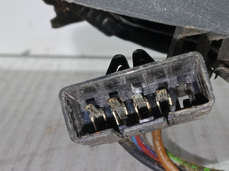 Recambio de mando elevalunas delantero izquierdo para opel corsa a hatchback (s83) 1.0 (f08, m08, f68, m68) referencia OEM IAM  