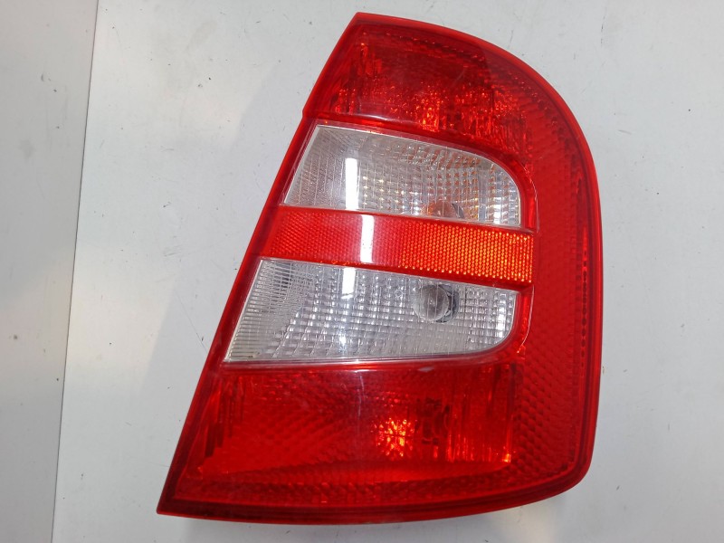 Recambio de piloto trasero derecho para skoda fabia i (6y2) 1.4 referencia OEM IAM   