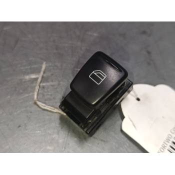 MANDO ELEVALUNAS DELANTERO DERECHO A4519051800 
