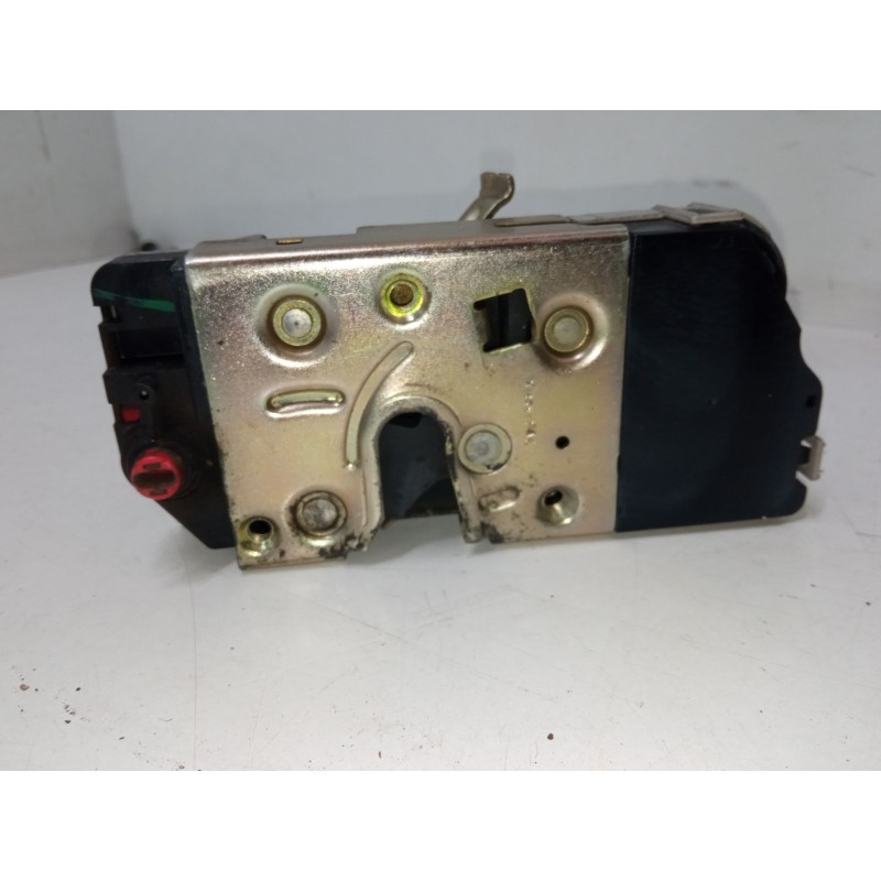 Recambio de cerradura puerta trasera izquierda para peugeot 307 sw (3h) 1.6 hdi 110 referencia OEM IAM   