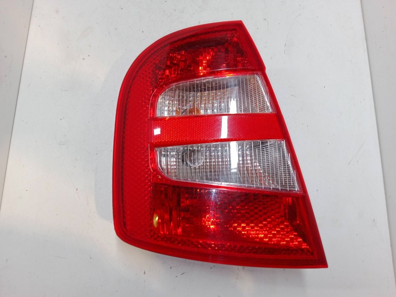 Recambio de piloto trasero izquierdo para skoda fabia i (6y2) 1.4 referencia OEM IAM   