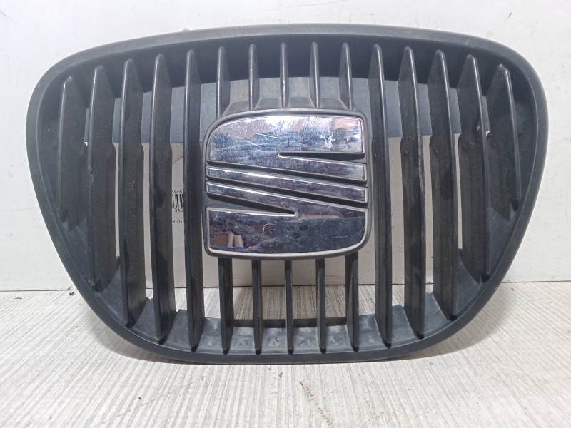Recambio de rejillas capo para seat ibiza iii (6l1) 1.9 tdi referencia OEM IAM 6LO853651  