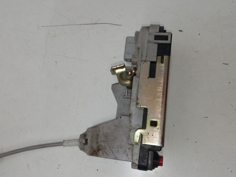 Recambio de cerradura puerta trasera izquierda para peugeot 307 sw (3h) 1.6 hdi 110 referencia OEM IAM   