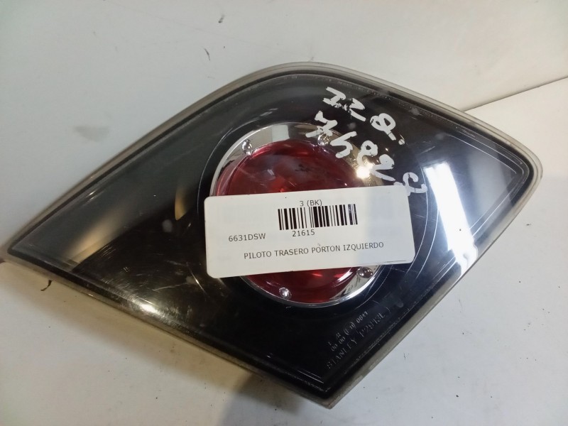 Recambio de piloto trasero porton izquierdo para mazda 3 (bk) 1.6 di turbo referencia OEM IAM    Recambio de piloto trasero porton izquierdo para mazda 3 (bk) 1.6 di turbo referencia OEM IAM