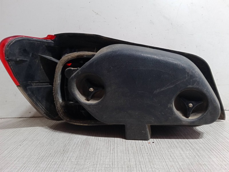 Recambio de piloto trasero derecho para peugeot 306 hatchback (7a, 7c, n3, n5) 1.9 d referencia OEM IAM   