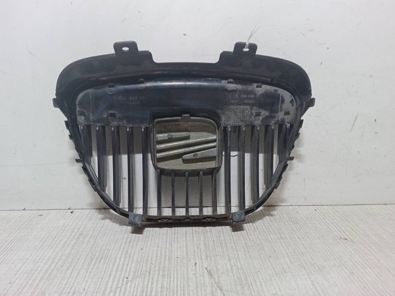 Recambio de rejillas capo para seat ibiza iii (6l1) 1.9 tdi referencia OEM IAM 6LO853651  