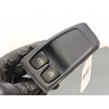 MANDO ELEVALUNAS DELANTERO IZQUIERDO A4519051800001 