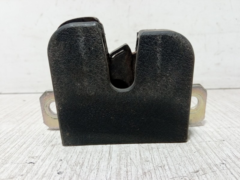 Recambio de cerradura maletero / porton para seat ibiza iii (6l1) 1.4 tdi referencia OEM IAM 6L6827505A  