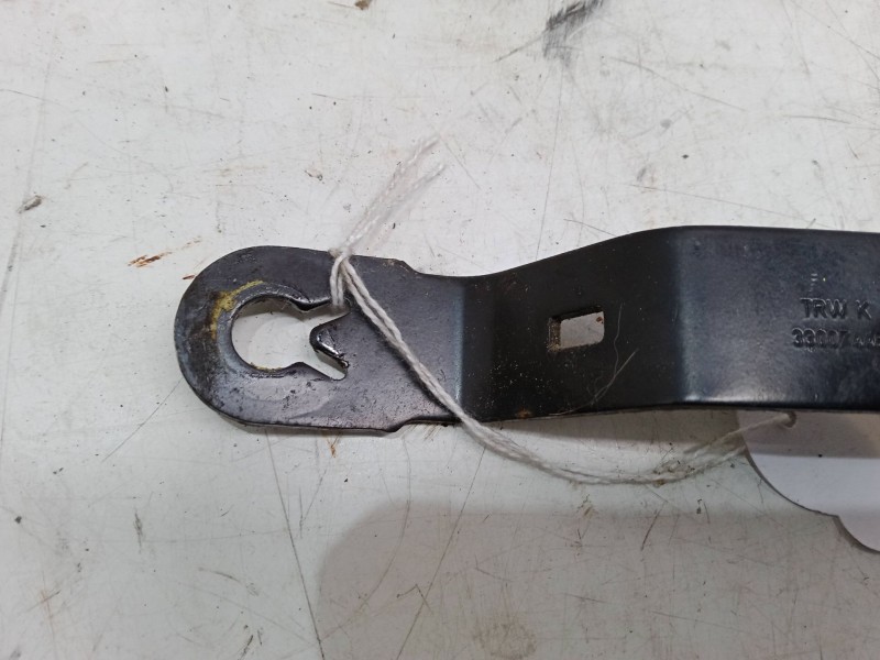 Recambio de anclaje cinturon delantero izquierdo para volkswagen polo (6n2) 1.4 16v referencia OEM IAM   