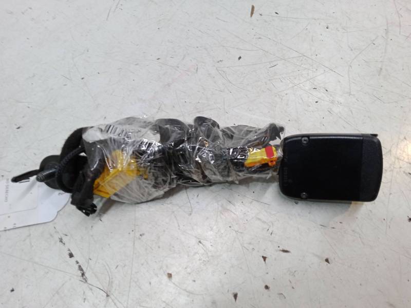 ANCLAJE CINTURON DELANTERO DERECHO 
