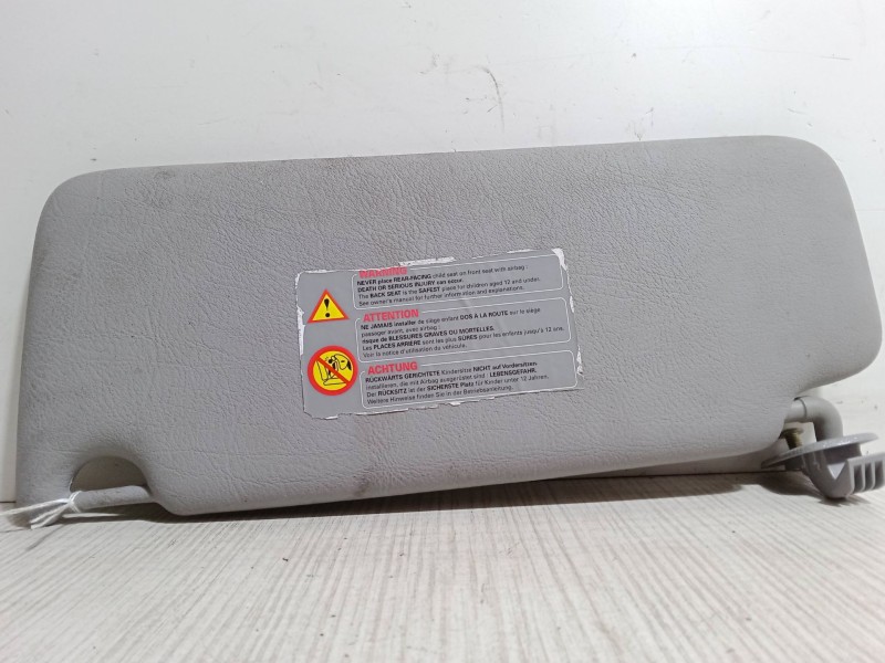 Recambio de parasol derecho para renault clio ii (bb_, cb_) 1.9 dti (b/cb0u) referencia OEM IAM    Recambio de parasol derecho para renault clio ii (bb_, cb_) 1.9 dti (b/cb0u) referencia OEM IAM
