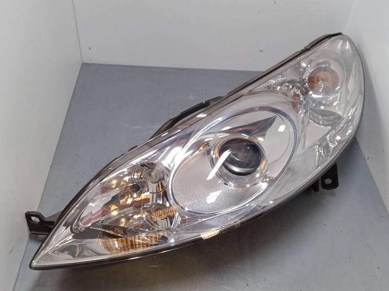 FARO IZQUIERDO 9660236180 0301213201