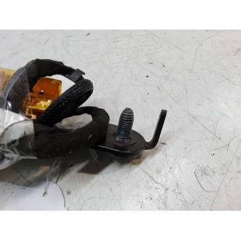 ANCLAJE CINTURON DELANTERO DERECHO 