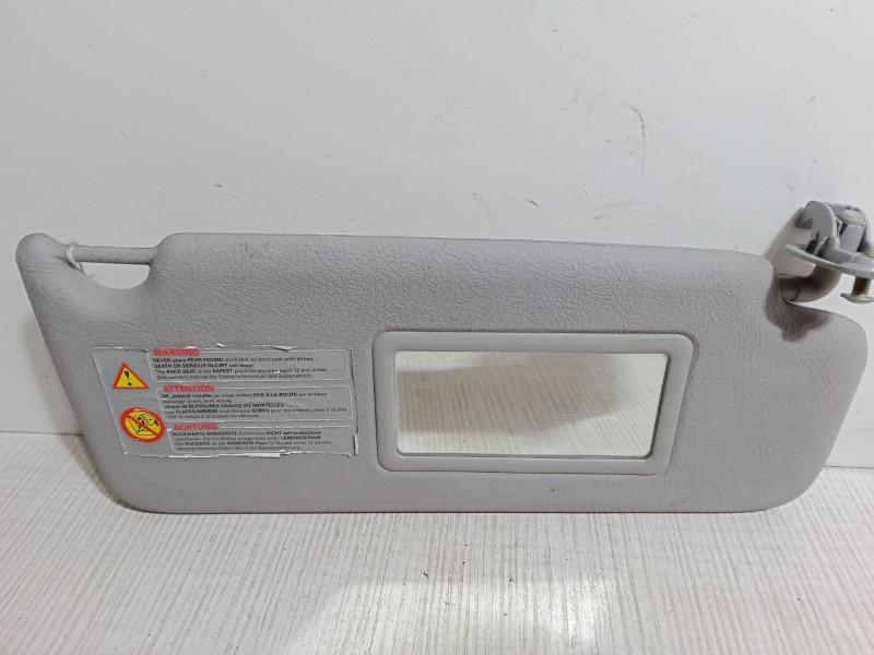 Recambio de parasol derecho para renault clio ii (bb_, cb_) 1.9 dti (b/cb0u) referencia OEM IAM    Recambio de parasol derecho para renault clio ii (bb_, cb_) 1.9 dti (b/cb0u) referencia OEM IAM