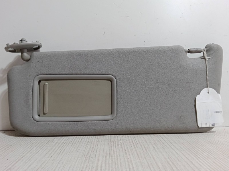 Recambio de parasol izquierdo para toyota iq (_j1_) 1.33 (ngj10_) referencia OEM IAM   