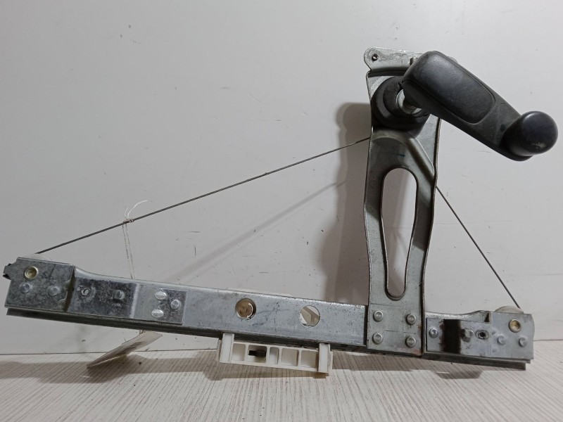 Recambio de elevalunas trasero izquierdo para citroën c3 i (fc_, fn_) 1.4 i referencia OEM IAM G9680027480  