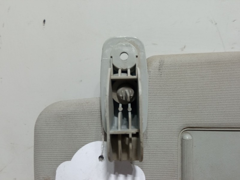 Recambio de parasol izquierdo para volkswagen polo (9n_, 9a_) 1.2 referencia OEM IAM    Recambio de parasol izquierdo para volkswagen polo (9n_, 9a_) 1.2 referencia OEM IAM