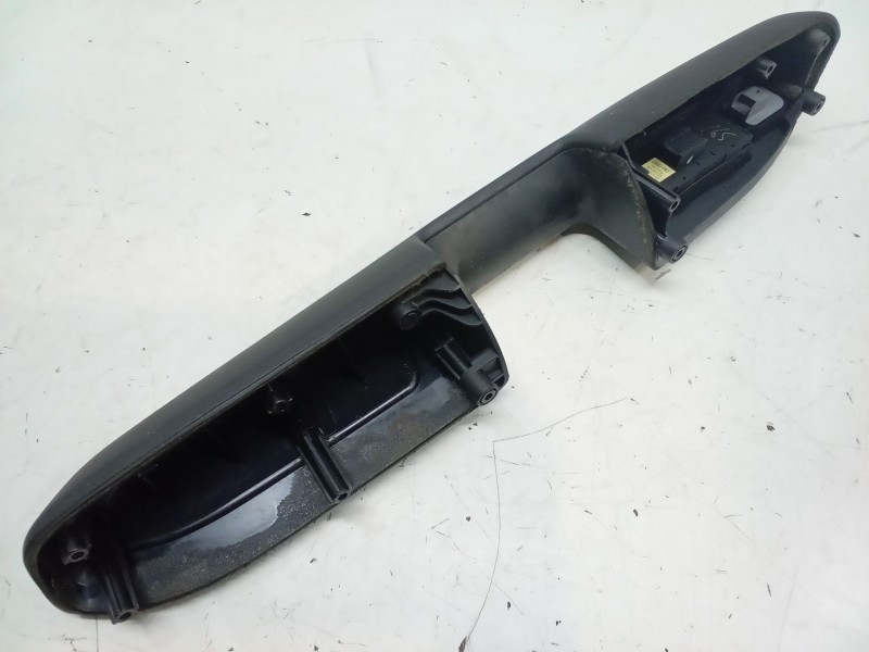 Recambio de mando elevalunas delantero izquierdo para audi a4 b6 (8e2) 1.9 tdi referencia OEM IAM    Recambio de mando elevalunas delantero izquierdo para audi a4 b6 (8e2) 1.9 tdi referencia OEM IAM