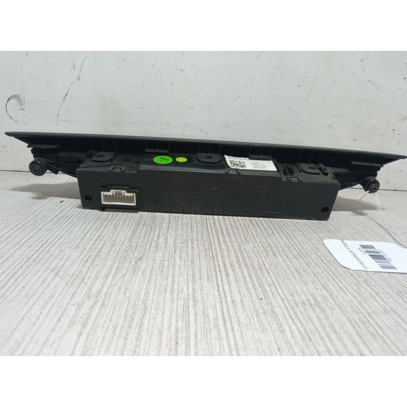 Recambio de pantalla interior reloj para kia cee´d (jd) 1.6 gt referencia OEM IAM   