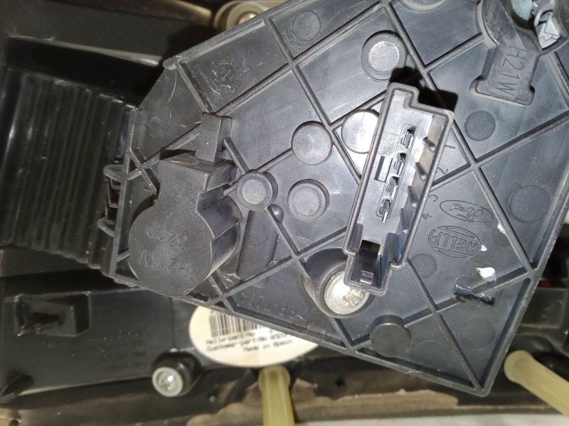 Recambio de piloto trasero porton izquierdo para ford galaxy ii (wa6) 2.0 tdci referencia OEM IAM   