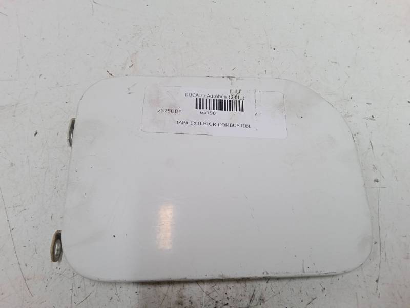 TAPA EXTERIOR COMBUSTIBLE 