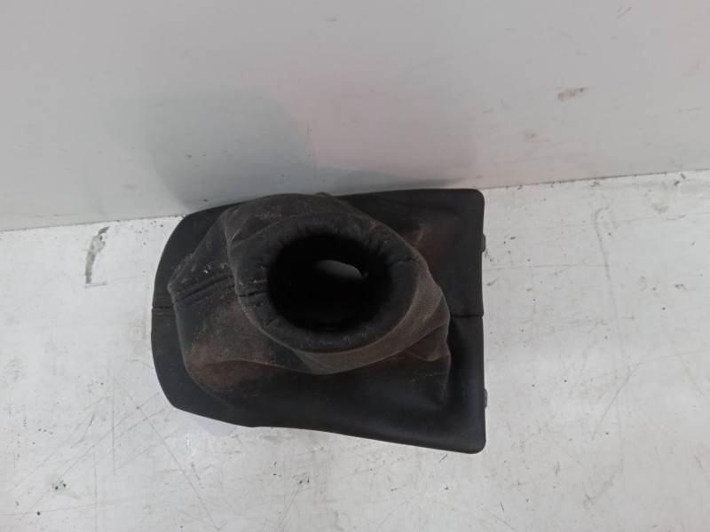 Recambio de funda palanca cambio para peugeot 208 i (ca_, cc_) 1.2 vti 82 referencia OEM IAM   