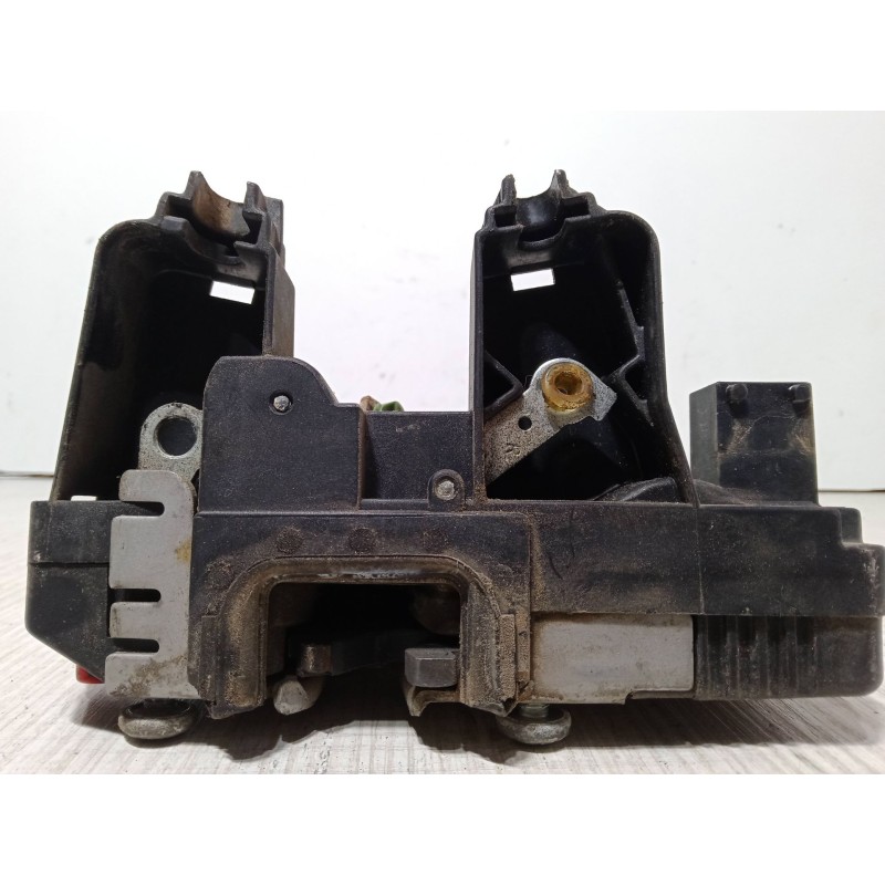 Recambio de cerradura puerta trasera derecha para opel zafira a monospace (t98) 1.8 16v (f75) referencia OEM IAM 24414135   Recambio de cerradura puerta trasera derecha para opel zafira a monospace (t98) 1.8 16v (f75) referencia OEM IAM 24414135