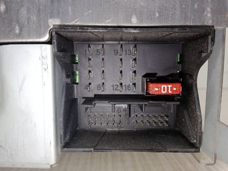 Recambio de radio cd para skoda roomster (5j7) 1.4 tdi referencia OEM IAM CKR013941 SKZ7Z3F0008071 VP68BF-18C815-AE