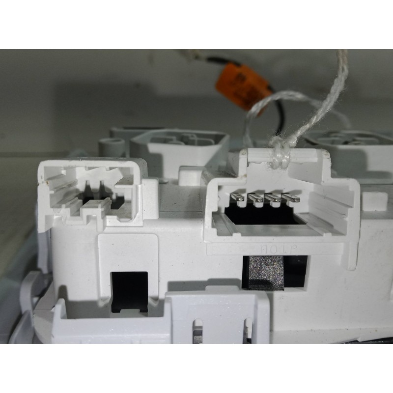 Recambio de luz interior delantera para peugeot 208 i (ca_, cc_) 1.2 vti 82 referencia OEM IAM   