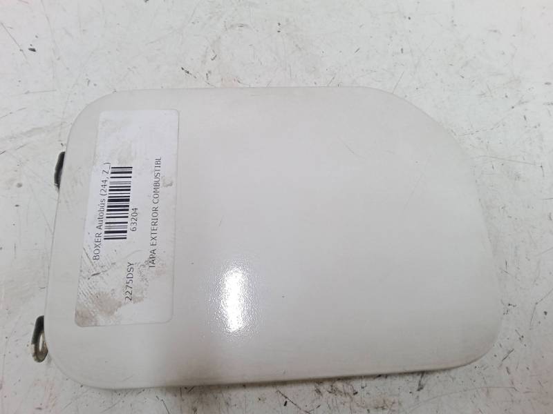 TAPA EXTERIOR COMBUSTIBLE 