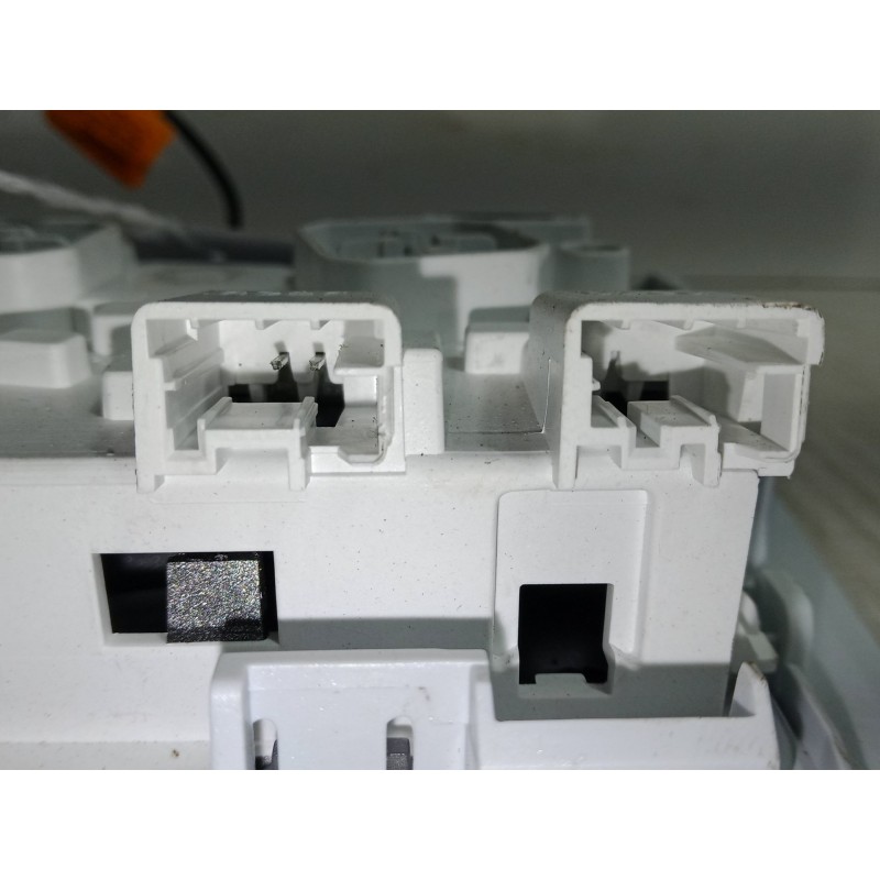 Recambio de luz interior delantera para peugeot 208 i (ca_, cc_) 1.2 vti 82 referencia OEM IAM   