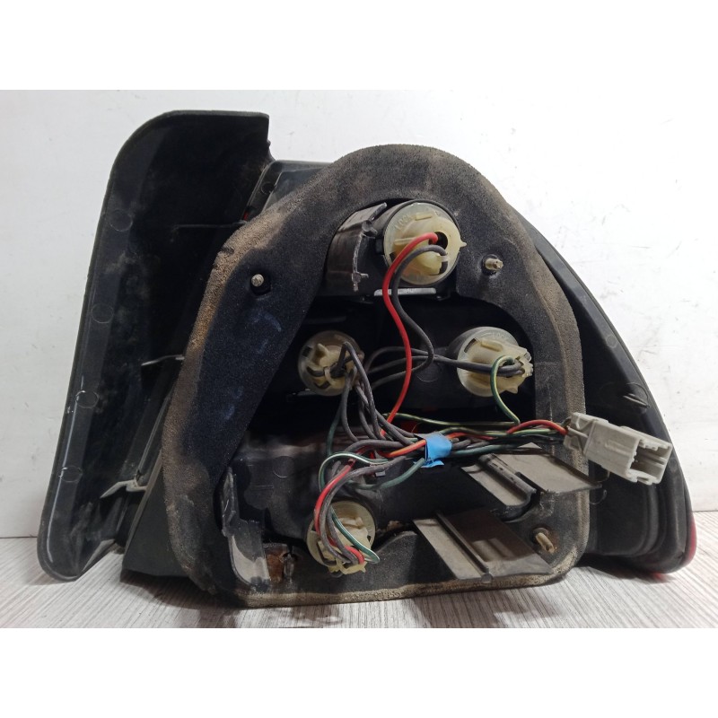 Recambio de piloto trasero izquierdo para honda civic vi fastback (ma, mb) 1.6 16v (mb4) referencia OEM IAM    Recambio de piloto trasero izquierdo para honda civic vi fastback (ma, mb) 1.6 16v (mb4) referencia OEM IAM