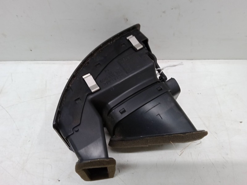 Recambio de aireador izquierdo para volkswagen polo (9n_, 9a_) 1.2 referencia OEM IAM   