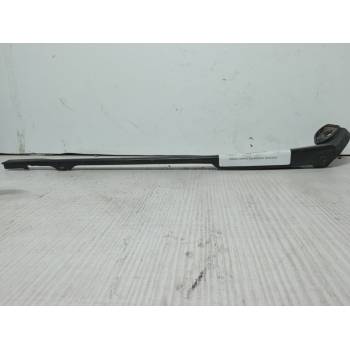 BRAZO LIMPIA DELANTERO DERECHO 