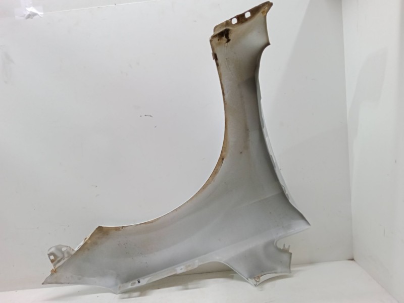 Recambio de aleta delantera izquierda para ford focus ii (da_, hcp, dp) 1.6 tdci referencia OEM IAM    Recambio de aleta delantera izquierda para ford focus ii (da_, hcp, dp) 1.6 tdci referencia OEM IAM