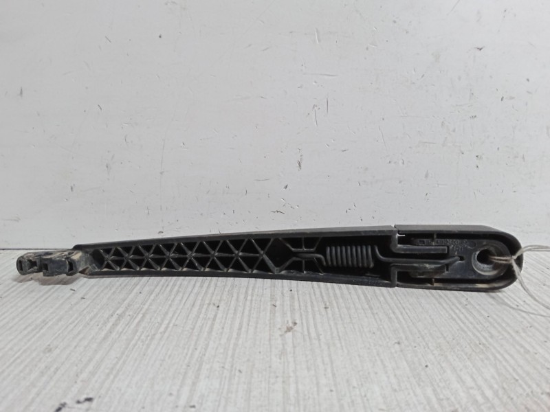 Recambio de brazo limpia trasero para kia sportage iii (sl) 1.7 crdi referencia OEM IAM   