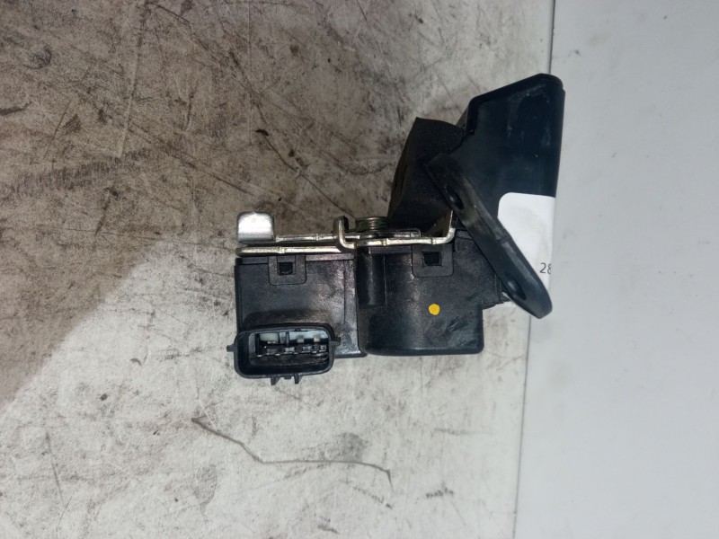 Recambio de cerradura maletero / porton para ssangyong tivoli 1.6 referencia OEM IAM   