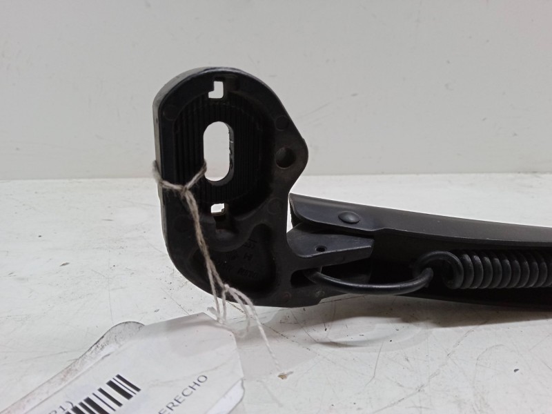 Recambio de brazo limpia delantero derecho para seat leon (1p1) 1.2 tsi referencia OEM IAM    Recambio de brazo limpia delantero derecho para seat leon (1p1) 1.2 tsi referencia OEM IAM