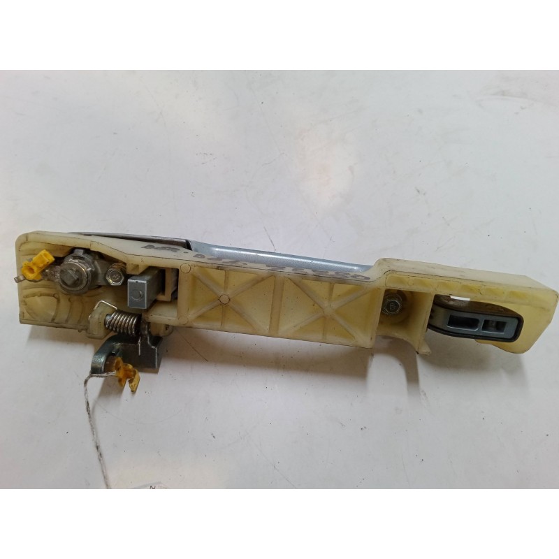 Recambio de maneta exterior puerta delantera derecha para hyundai accent iii sedán (mc) 1.5 crdi gls referencia OEM IAM    Recambio de maneta exterior puerta delantera derecha para hyundai accent iii sedán (mc) 1.5 crdi gls referencia OEM IAM