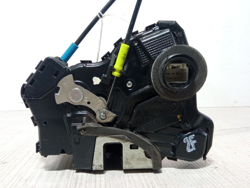 Recambio de cerradura puerta delantera derecha para toyota auris (_e15_) 1.4 d-4d (nde150_) referencia OEM IAM A046693  