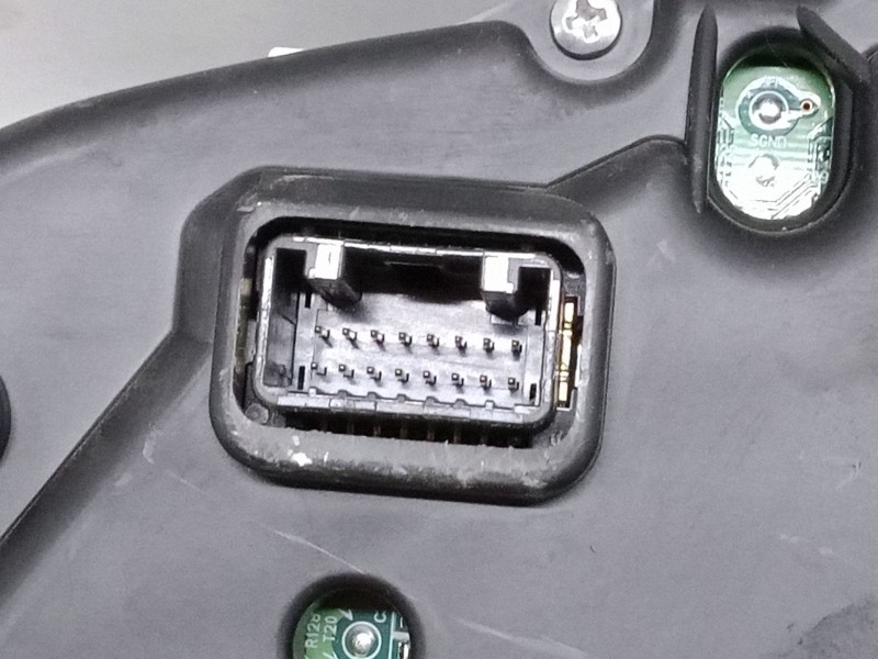 Recambio de cuadro instrumentos para lexus is ii (_e2_) 220d (ale20) referencia OEM IAM   