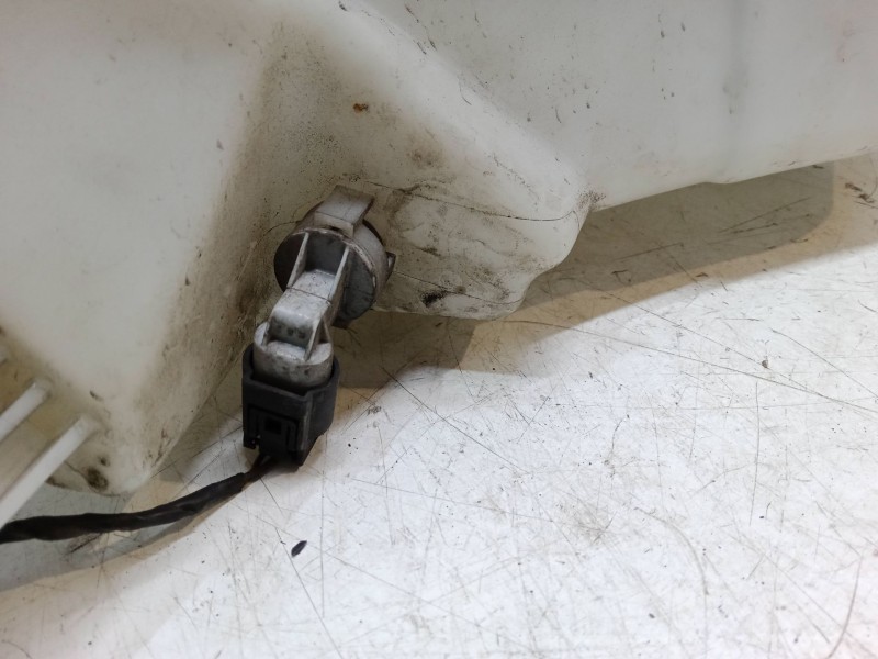 Recambio de deposito limpiaparabrisas para bmw 3 compact (e46) 320 td referencia OEM IAM   