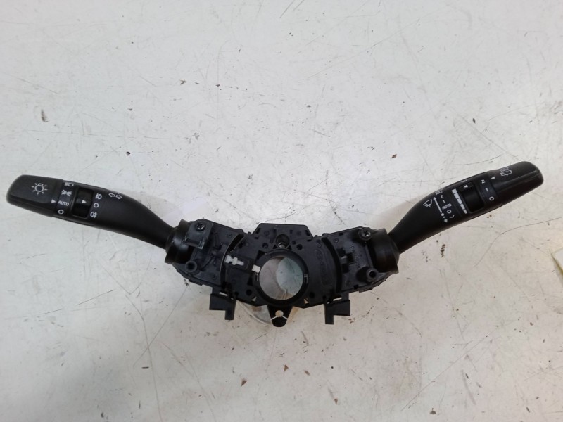 Recambio de mando luces para kia stonic (yb) 1.0 t-gdi referencia OEM IAM   